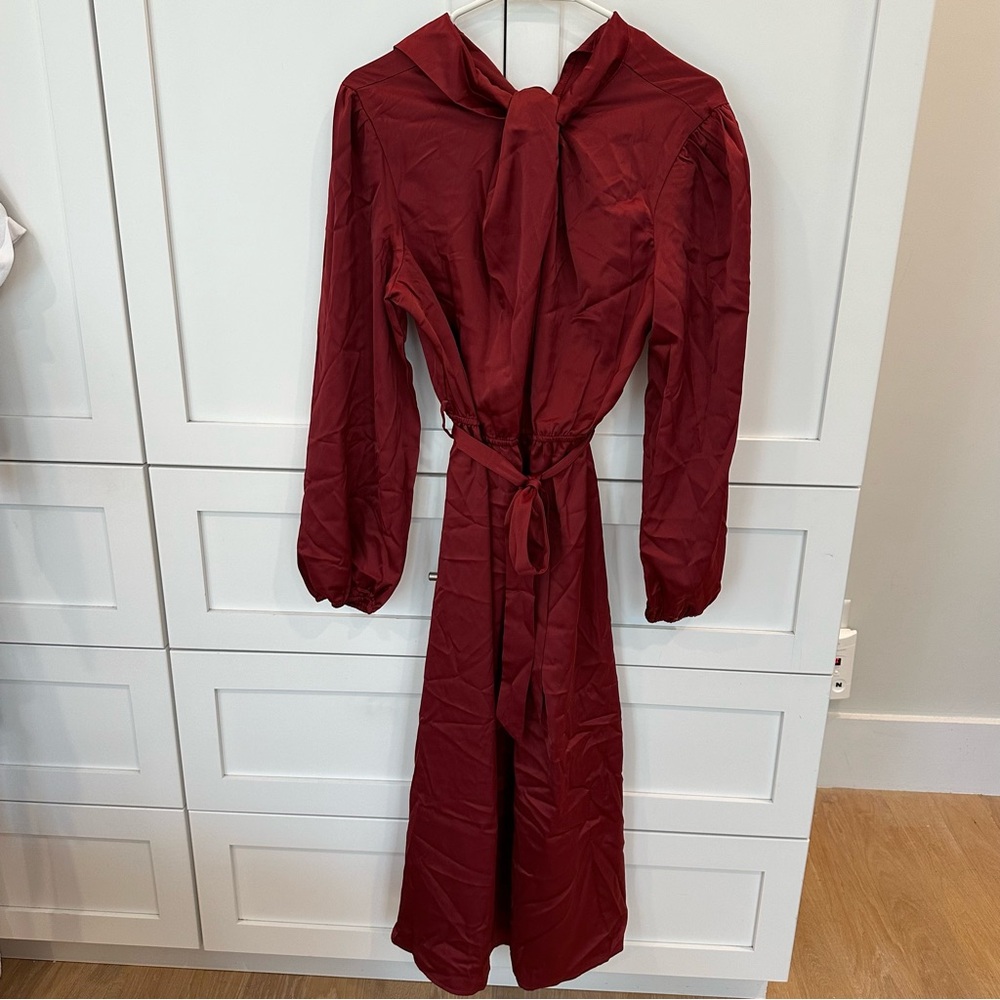Elegant Red Long-Sleeve Dress
